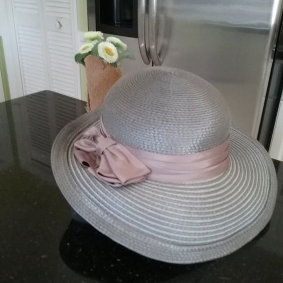 Sylvia Elegant hat - Picture 6 of 11